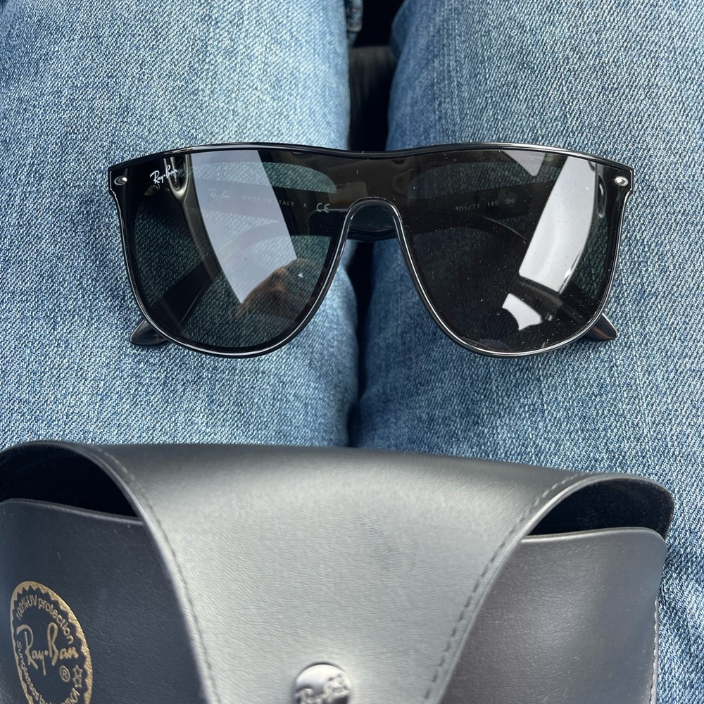 Ray-Ban